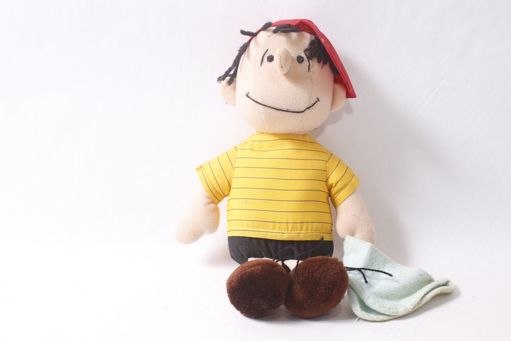 Peanuts Linus van Pelt Plush Doll UFS Vintage Soft Collectible Toy FLAW